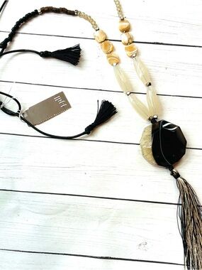 NEW NWT J. Jill Black Cream Stone Statement Pendant Tassel Necklace $49 Retail